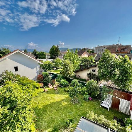 Un Peu Plus Pres Des Etoiles Annecy Eksteriør billede