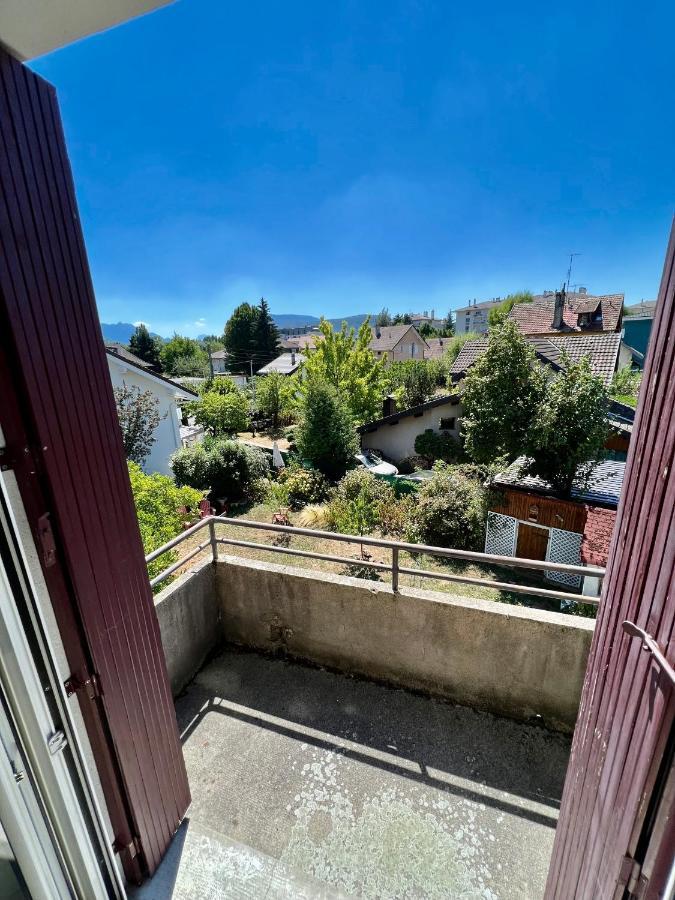 Un Peu Plus Pres Des Etoiles Annecy Eksteriør billede